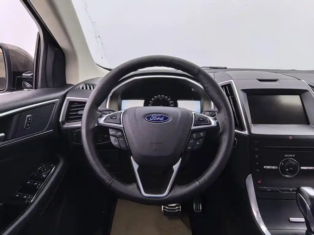 Ford Edge — миниатюра 13