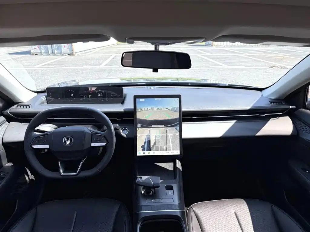 Changan Eado — миниатюра 4