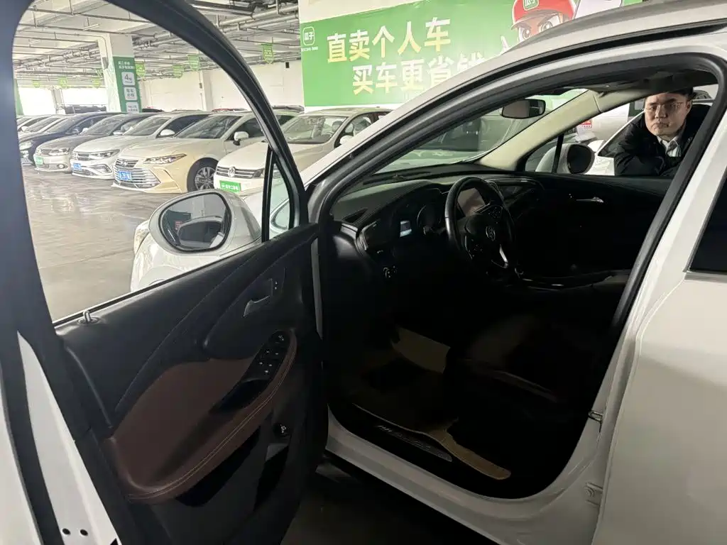 Buick Envision Plus — миниатюра 18