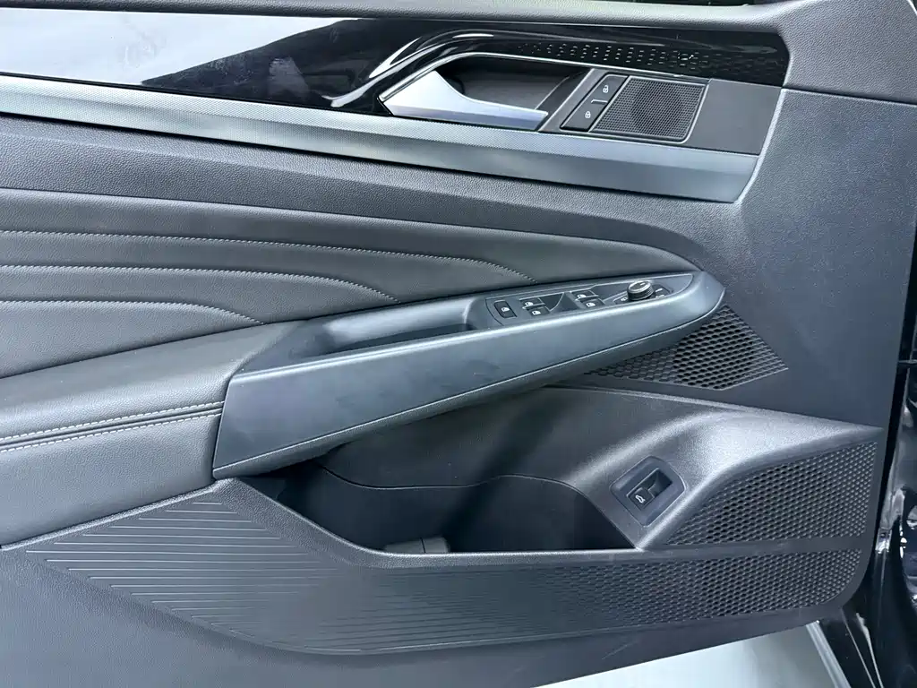 Volkswagen Passat — миниатюра 4