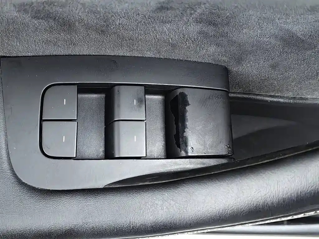 Tesla Model 3 — миниатюра 9