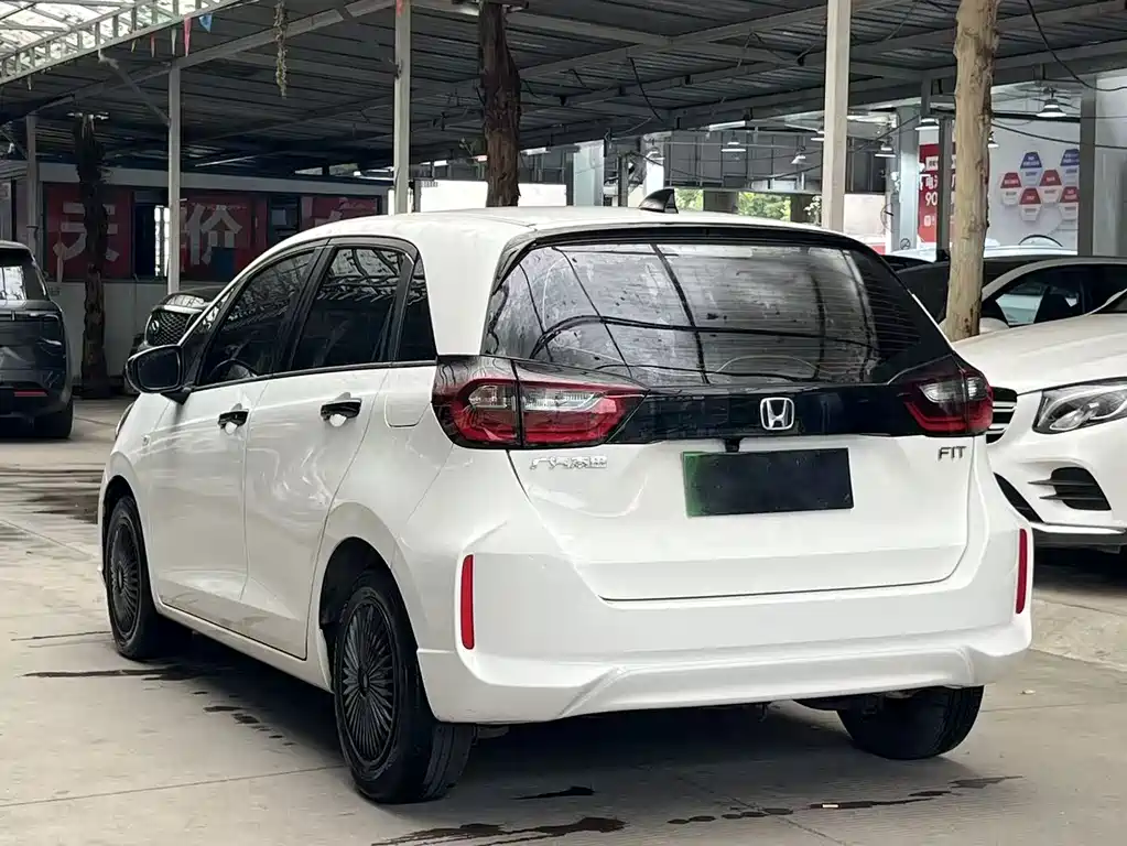 Honda Fit — миниатюра 4