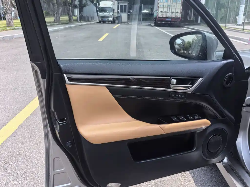Lexus GS 2016 300h Luxury