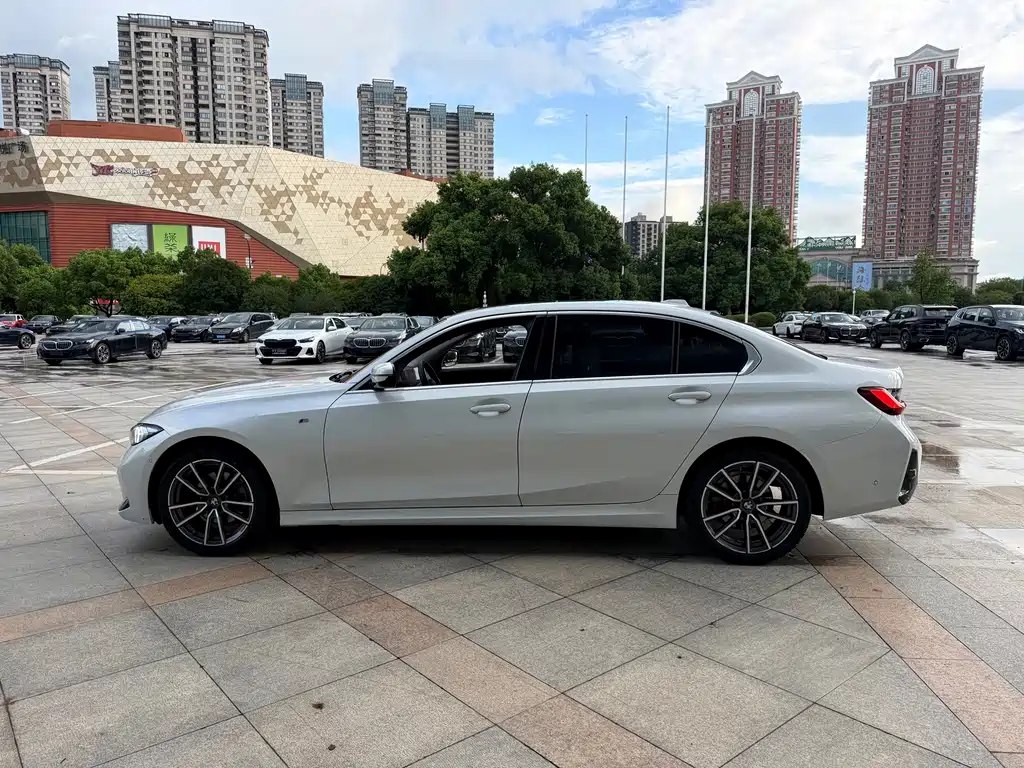 BMW 3 Series — миниатюра 3