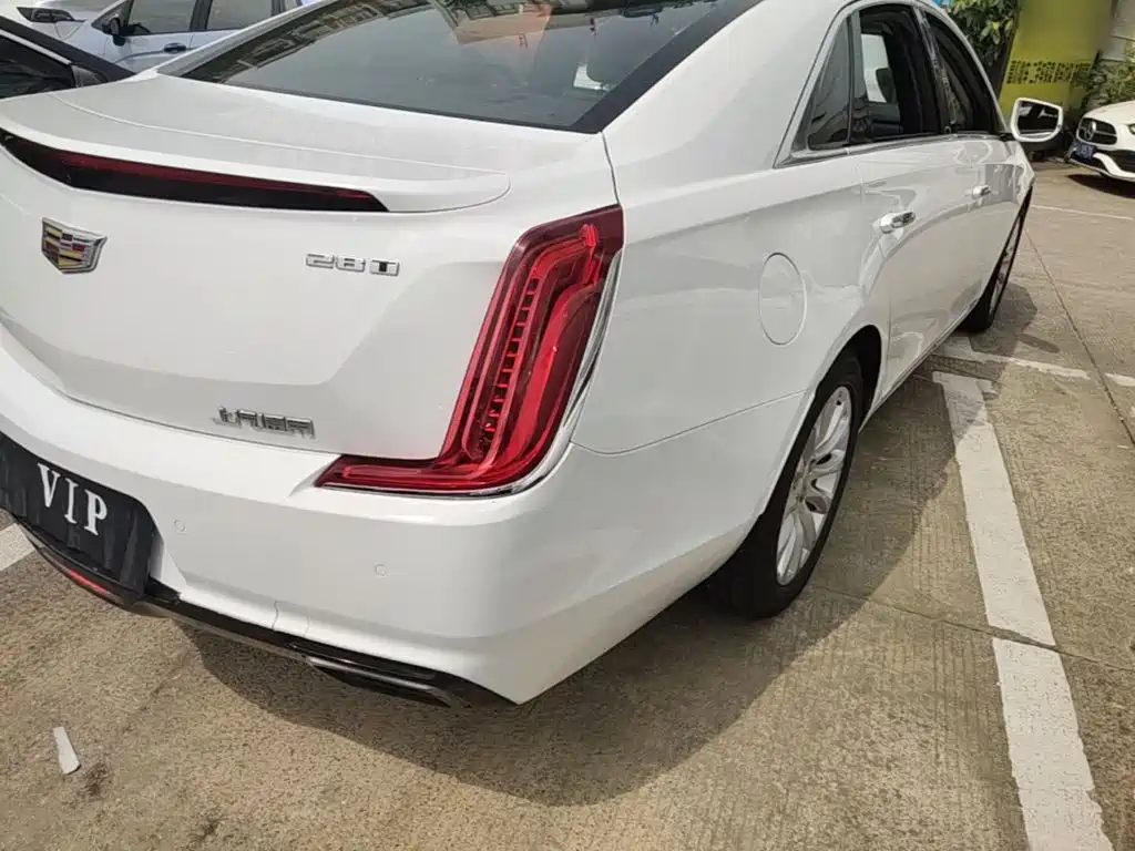 Cadillac XTS — миниатюра 8