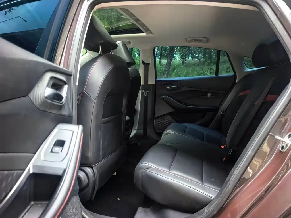 MG 5 2023 180DVVT CVT Luxury