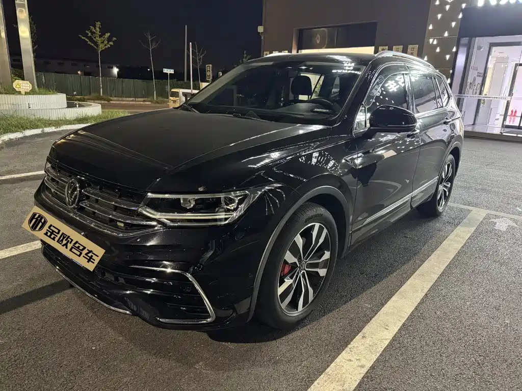途观L 2024款 出众款 330TSI 自动两驱R-Line龙耀版 2025