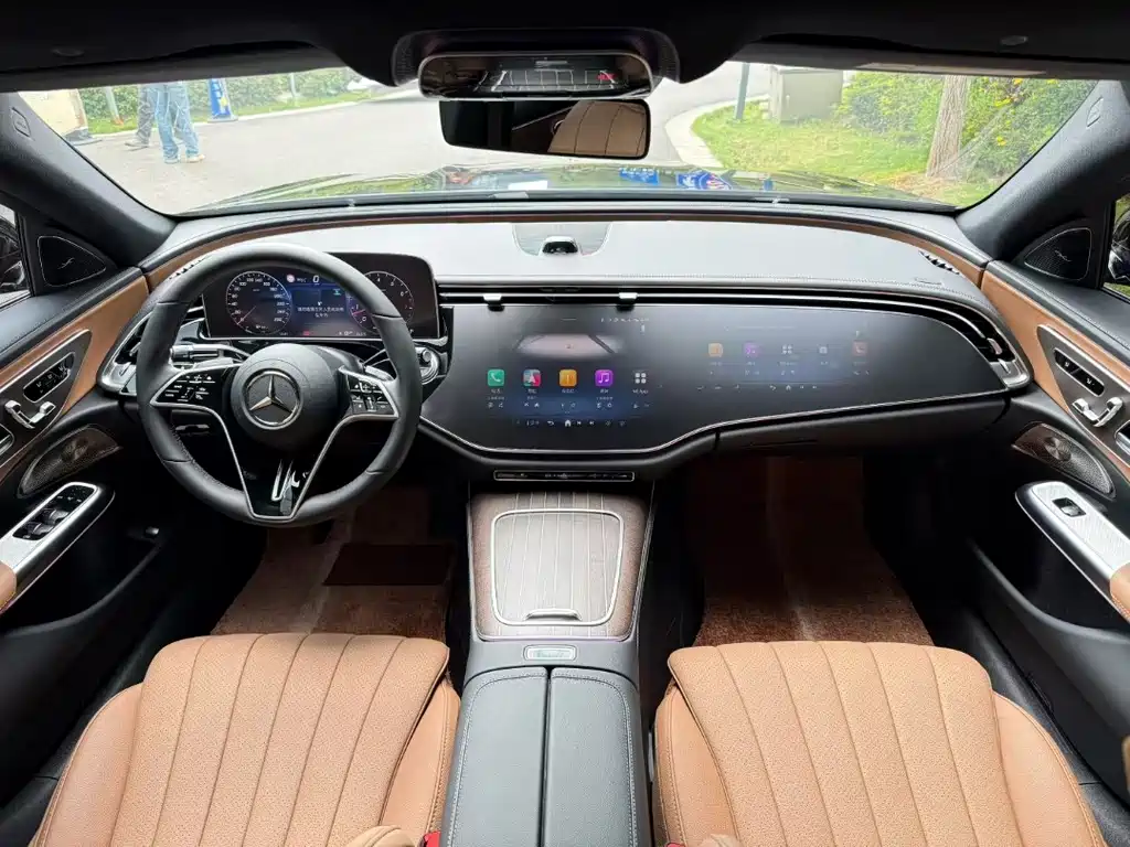 Mercedes-Benz E-Class — миниатюра 5
