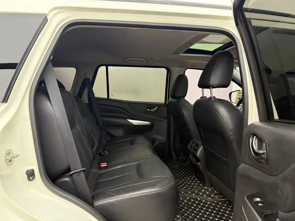 Nissan Terra — миниатюра 17