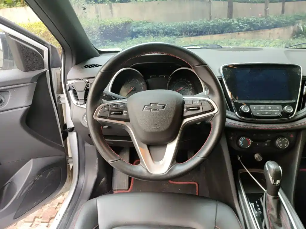 Chevrolet Monza — миниатюра 6