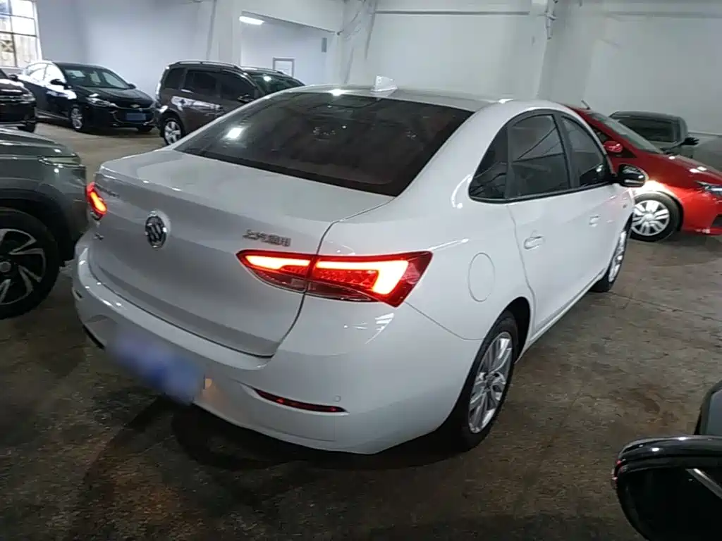 Buick Excelle — миниатюра 7