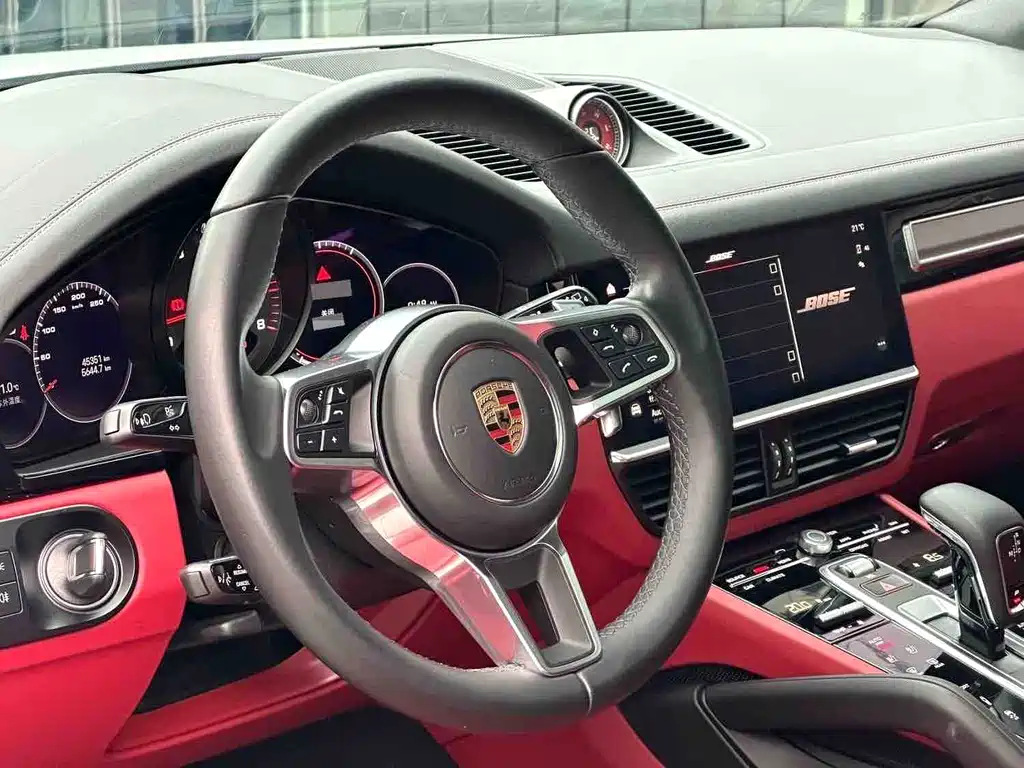 Porsche Cayenne 2023 — фото 13