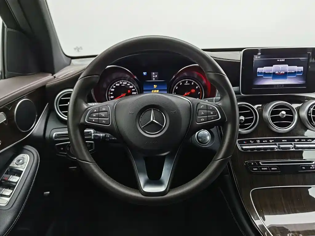 Mercedes-Benz GLC — миниатюра 11