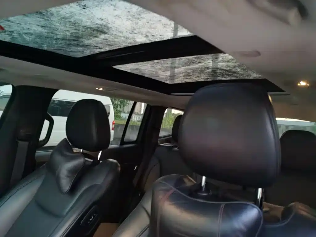 Jeep Commander — миниатюра 17