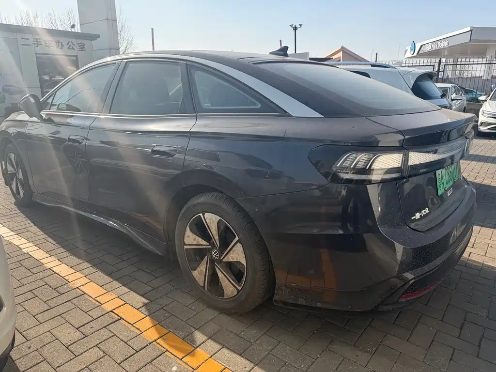 VOLKSWAGEN ID.7 VIZZION