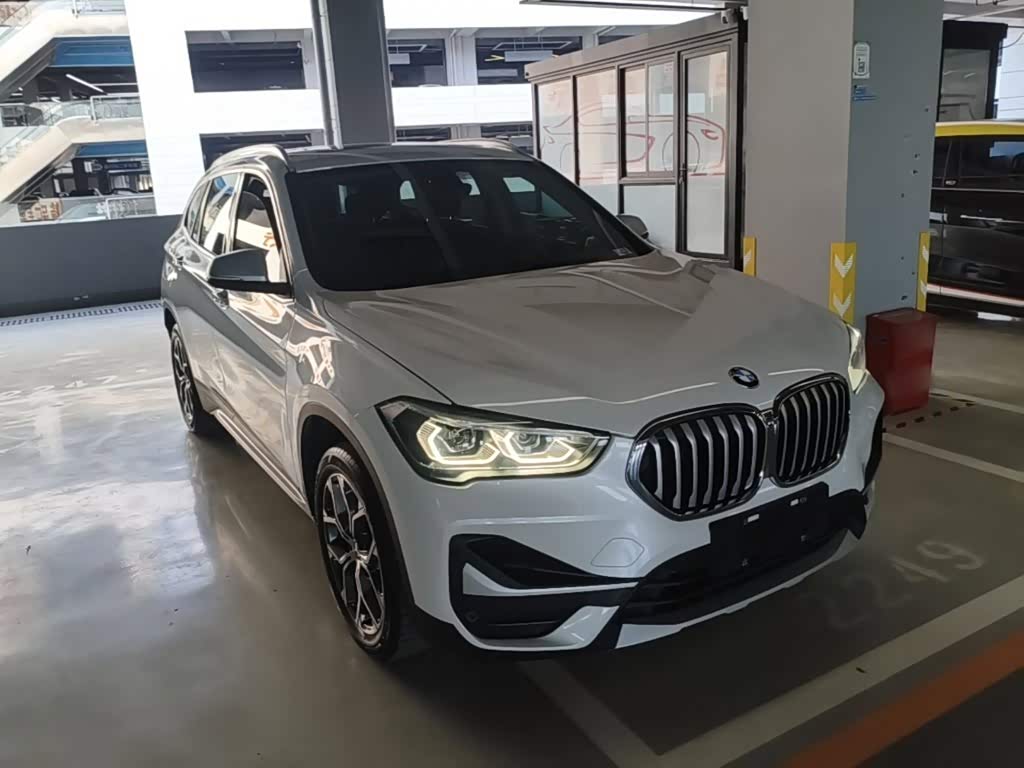 BMW X1 1.5 л 2022 г. Белый, пробег 35200 км