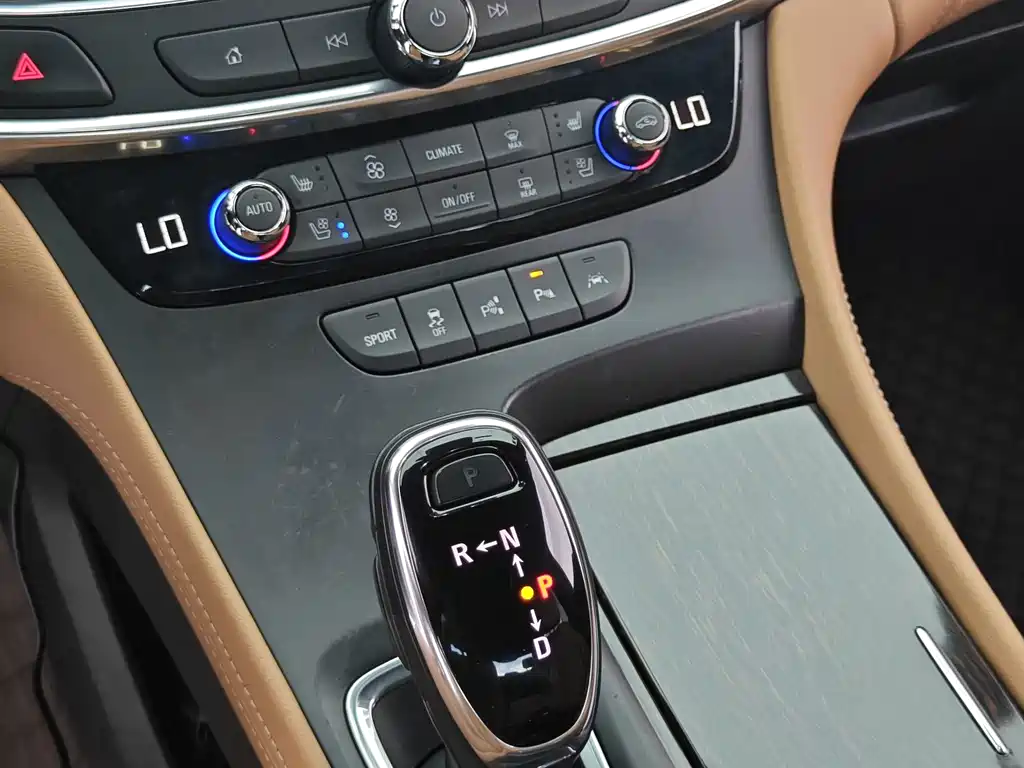 Buick LaCrosse — миниатюра 22