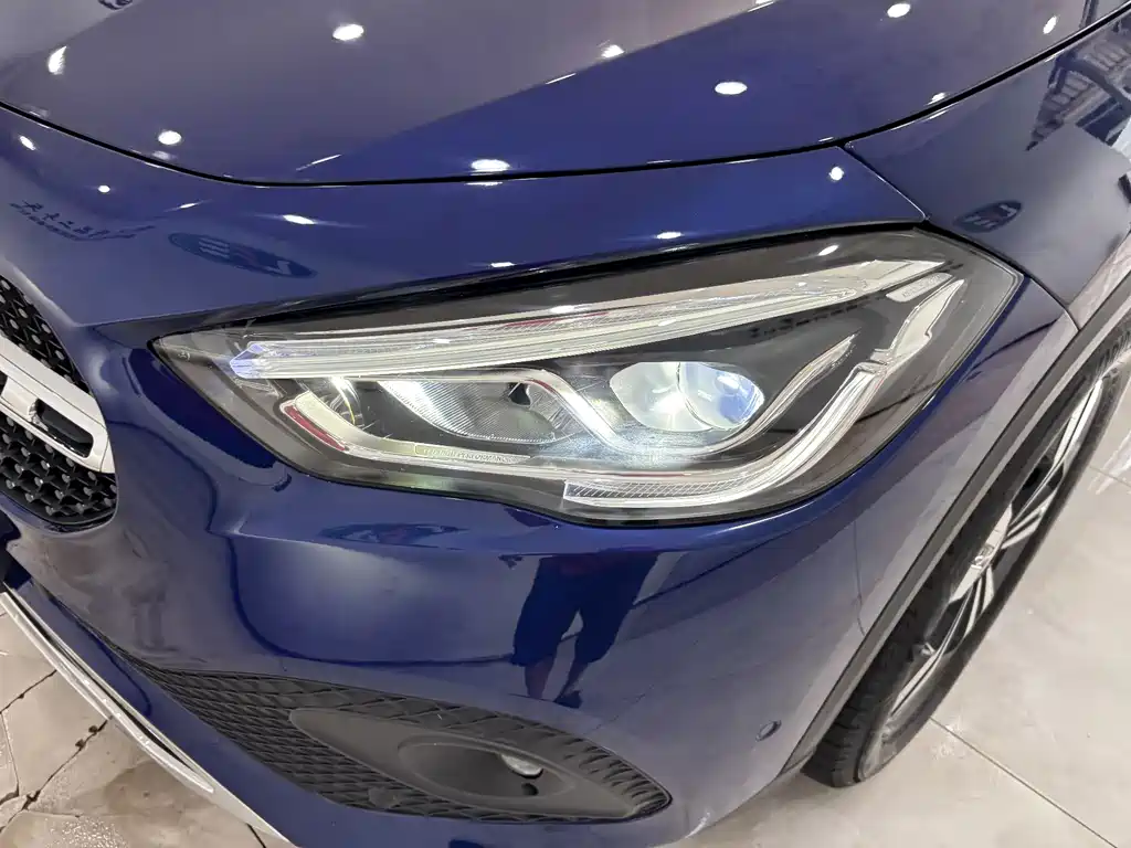 Mercedes-Benz GLA — миниатюра 10