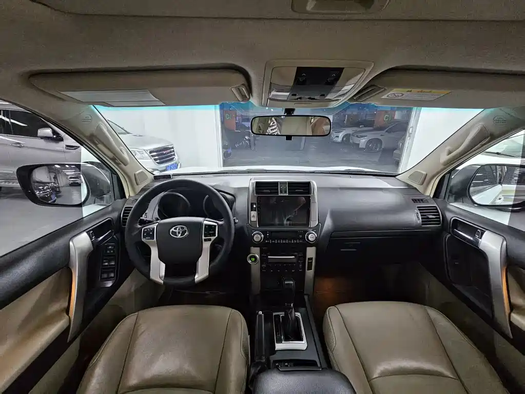 Toyota Land Cruiser Prado 2010 4.0L AT TX-L