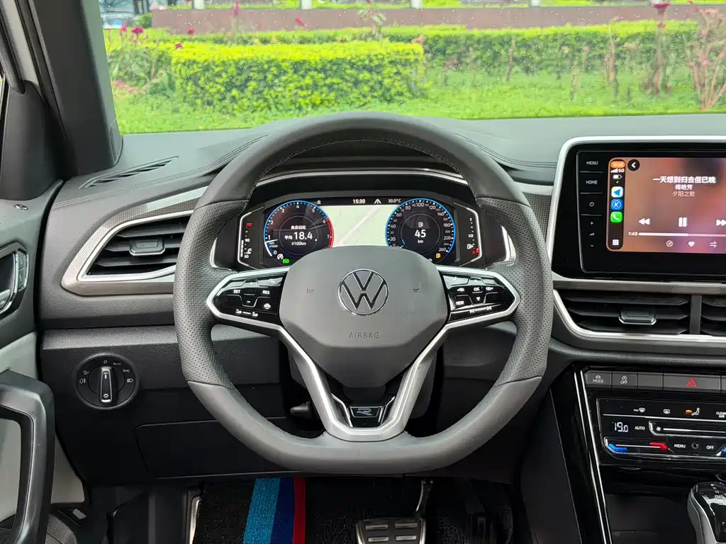 Volkswagen T-Roc 2024 300TSI DSG