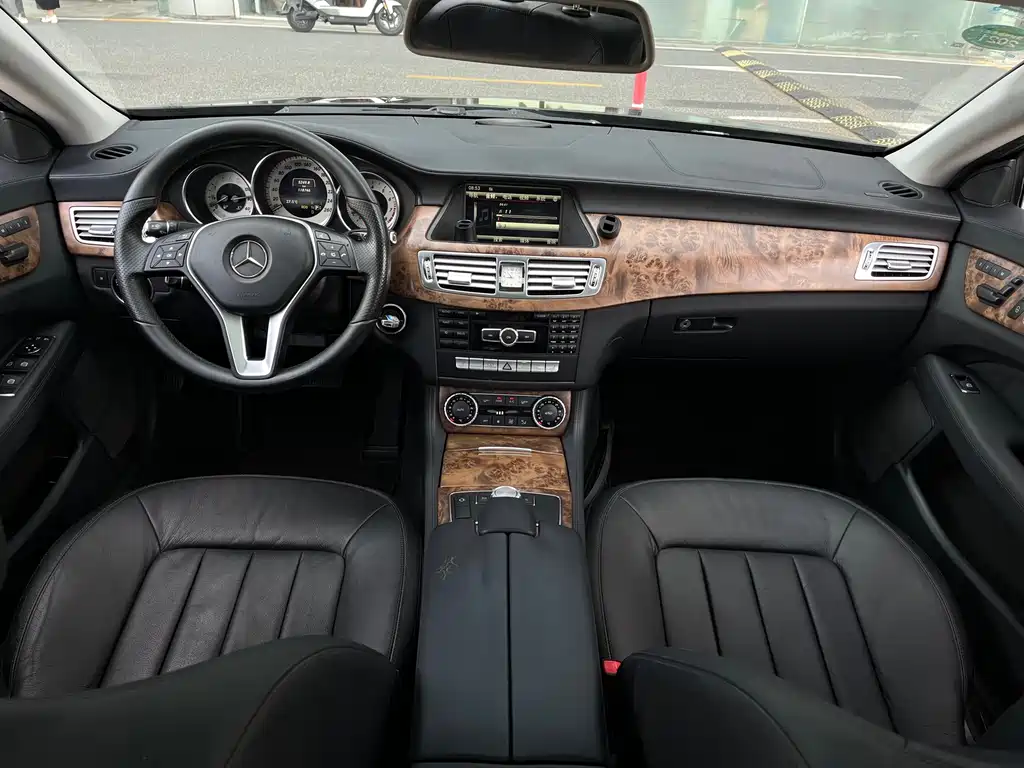 Mercedes-Benz CLS — миниатюра 16