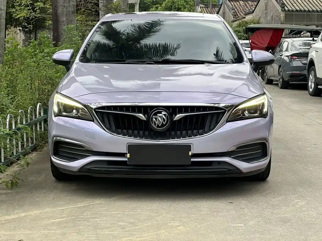 Buick Verano — миниатюра 2