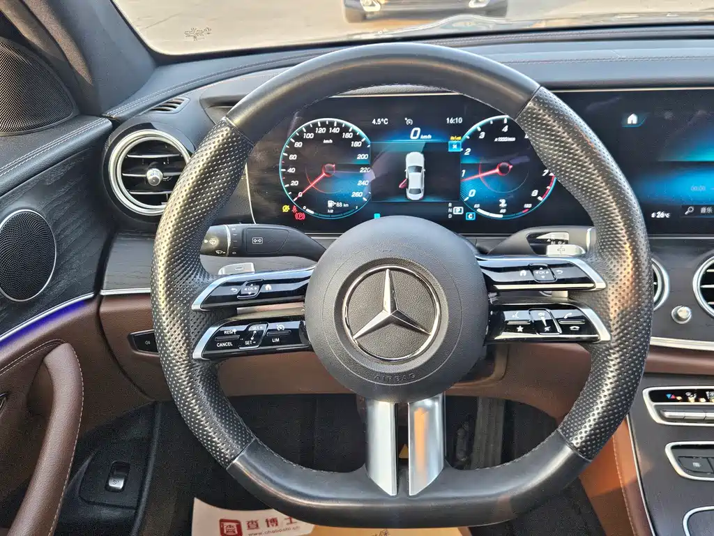 MERCEDES-BENZ E CLASS