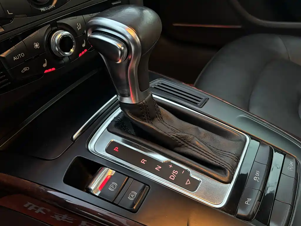 Audi A4L — миниатюра 12