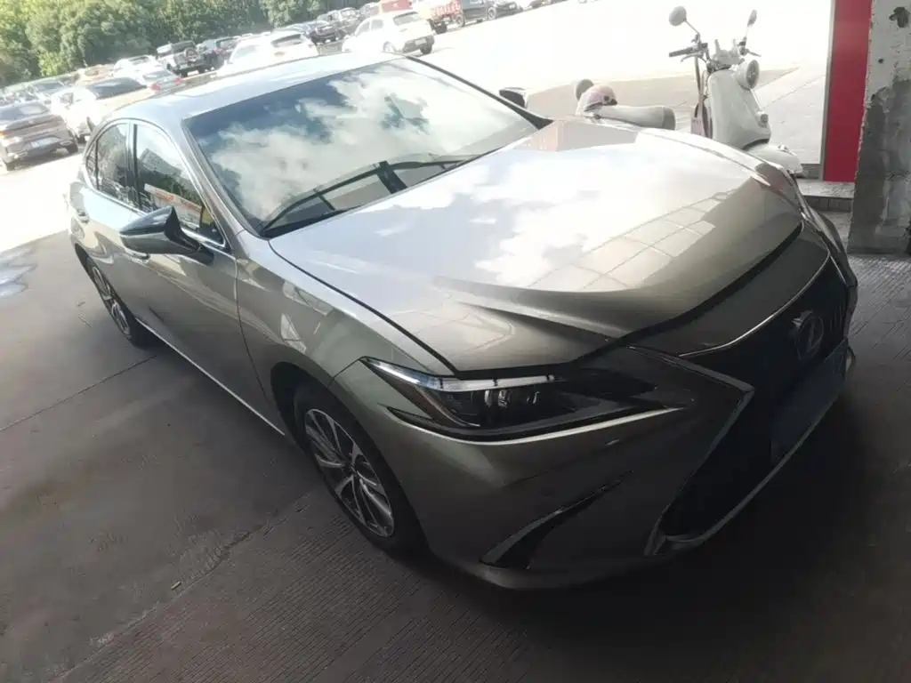 Lexus ES — миниатюра 4