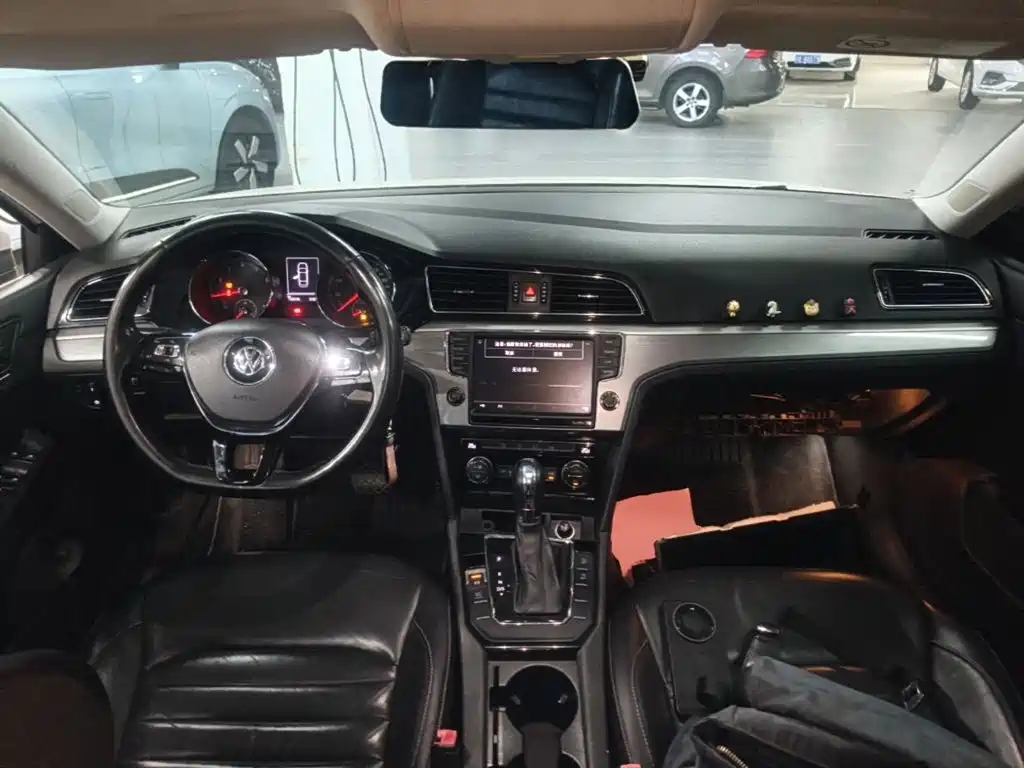 Volkswagen Lamando — миниатюра 10