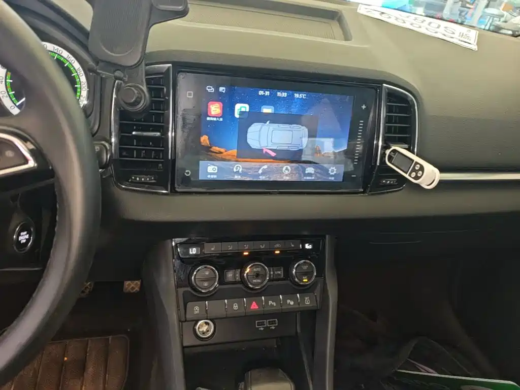 Skoda Karoq — миниатюра 13
