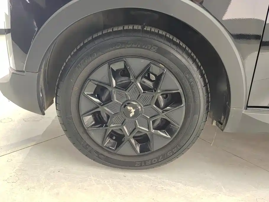 Wuling MINIEV — миниатюра 6