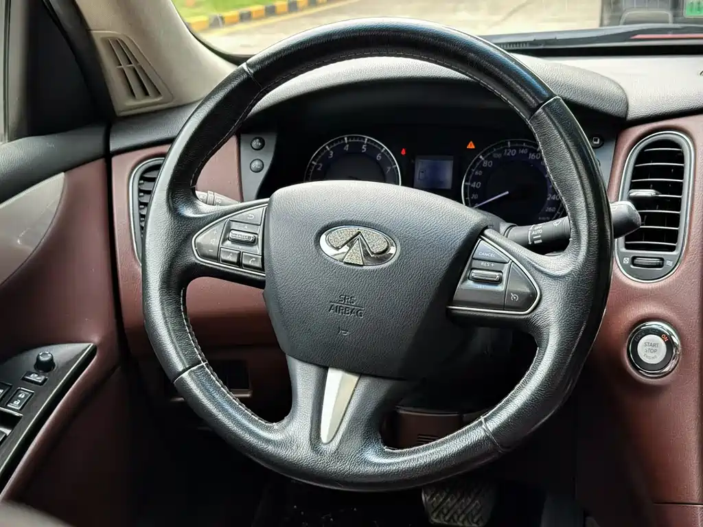 Infiniti QX50 — миниатюра 12