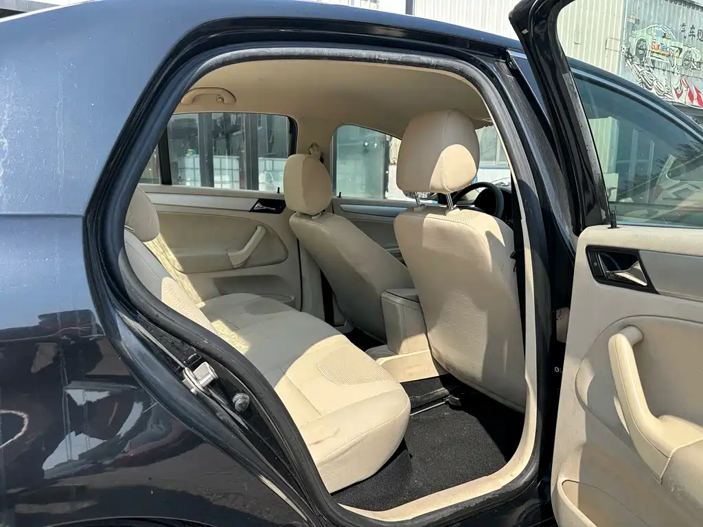 Volkswagen Bora — миниатюра 14