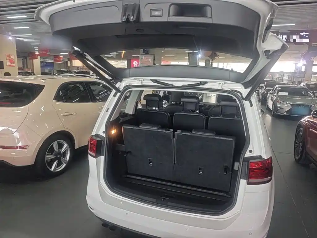 Volkswagen Touran — миниатюра 19