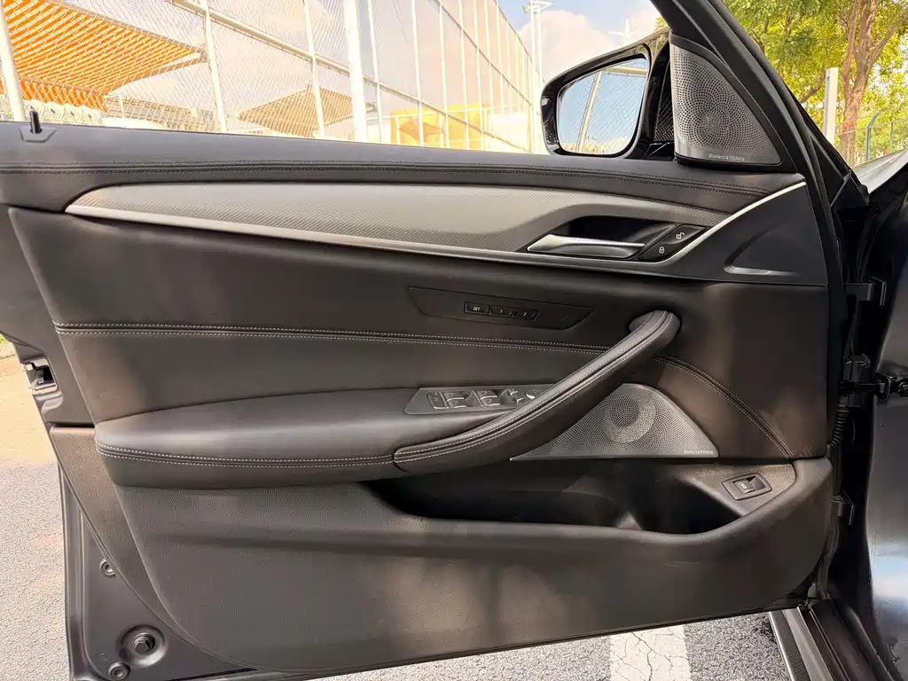 BMW M5 — миниатюра 21