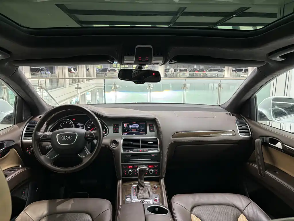 Audi Q7 — миниатюра 9