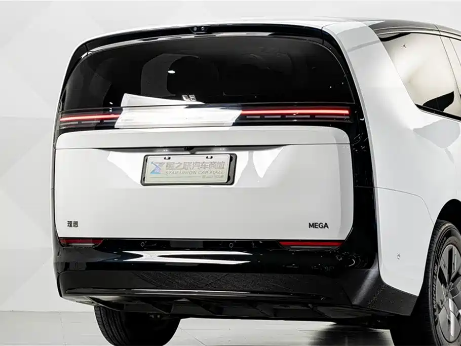 Li Auto MEGA 2025 Home