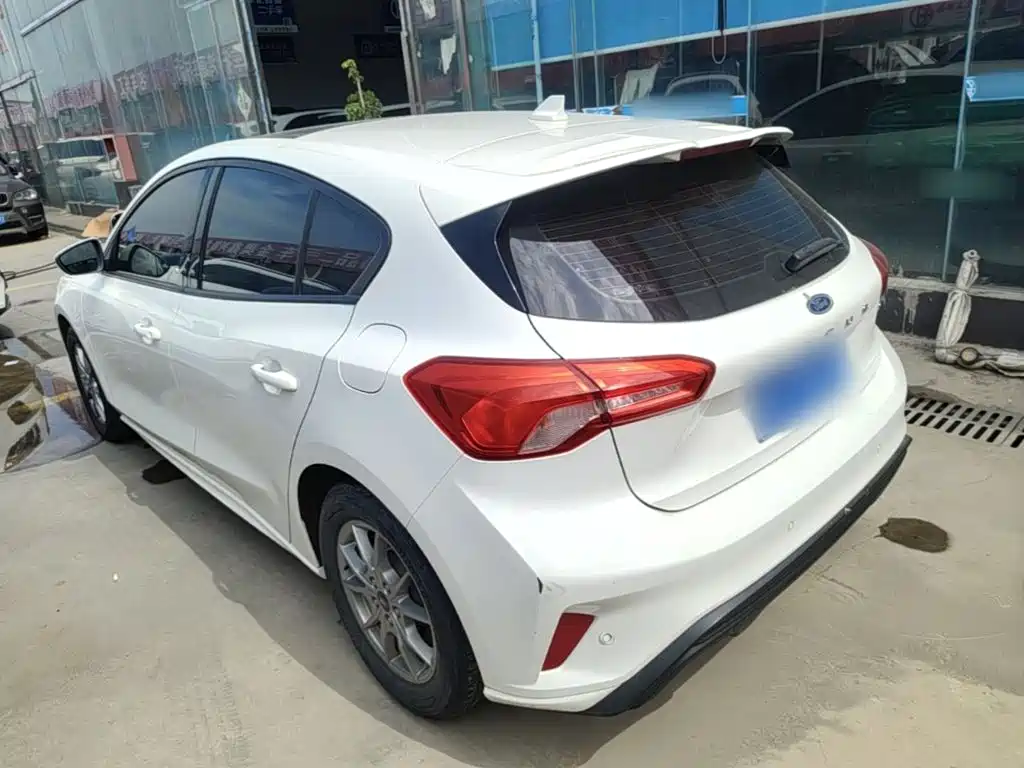 Ford Focus — миниатюра 5