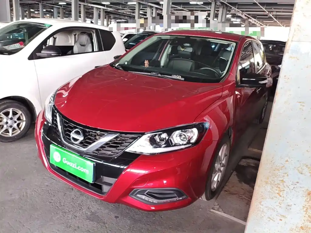 Купить Nissan Tiida