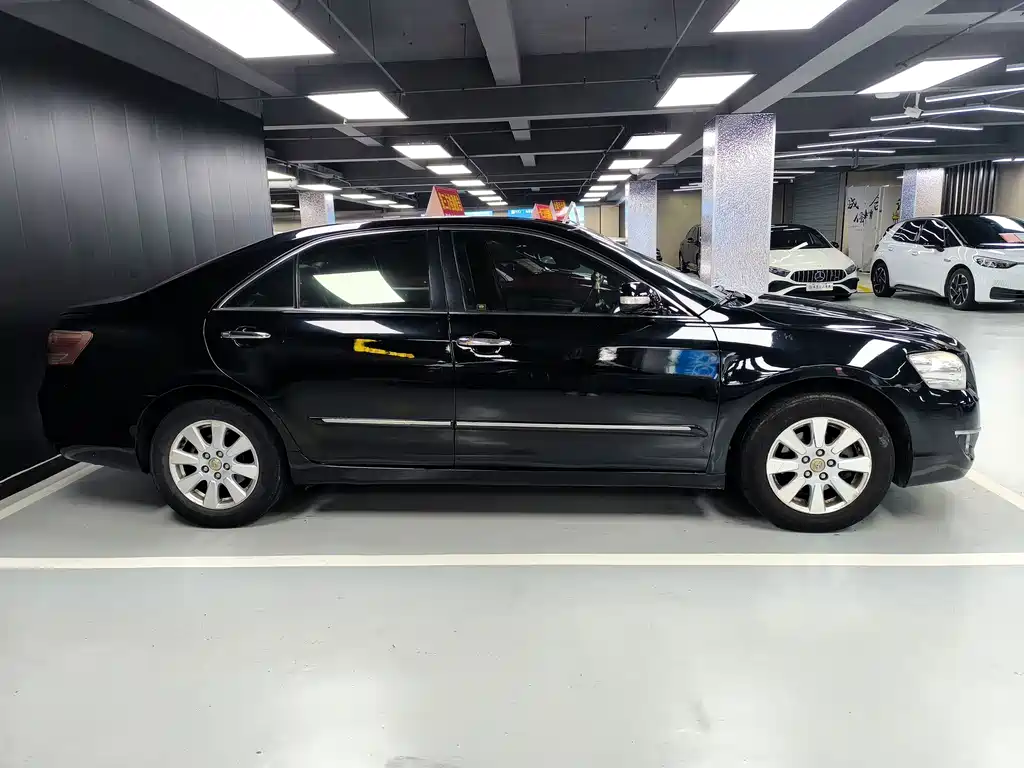 Toyota Camry — миниатюра 4