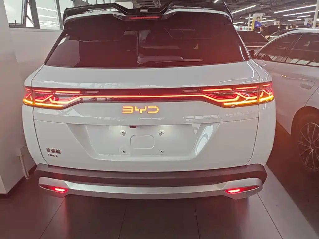 BYD L DM-i — миниатюра 6
