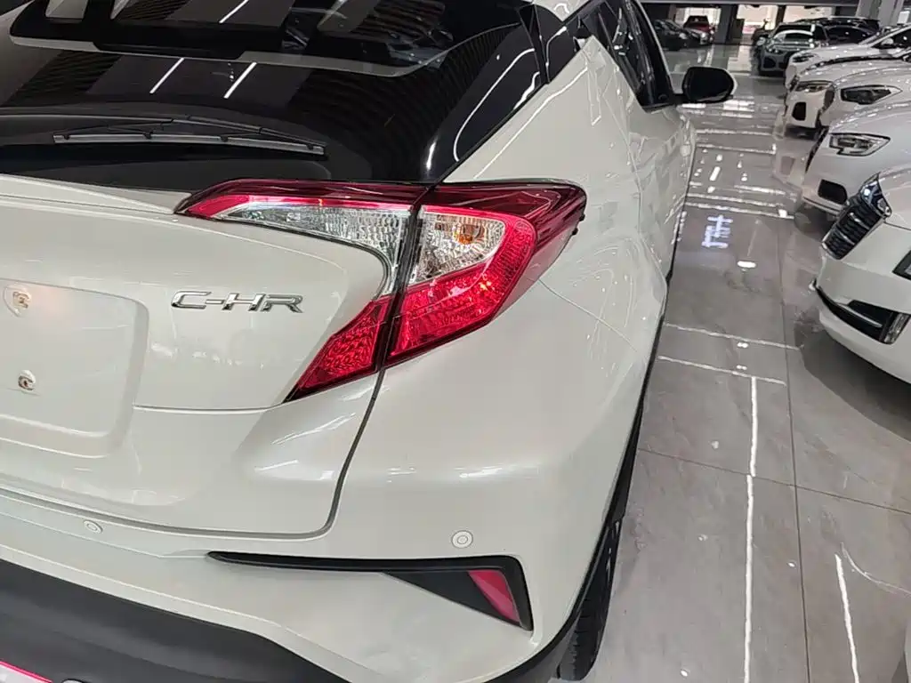 Toyota C-HR — миниатюра 8