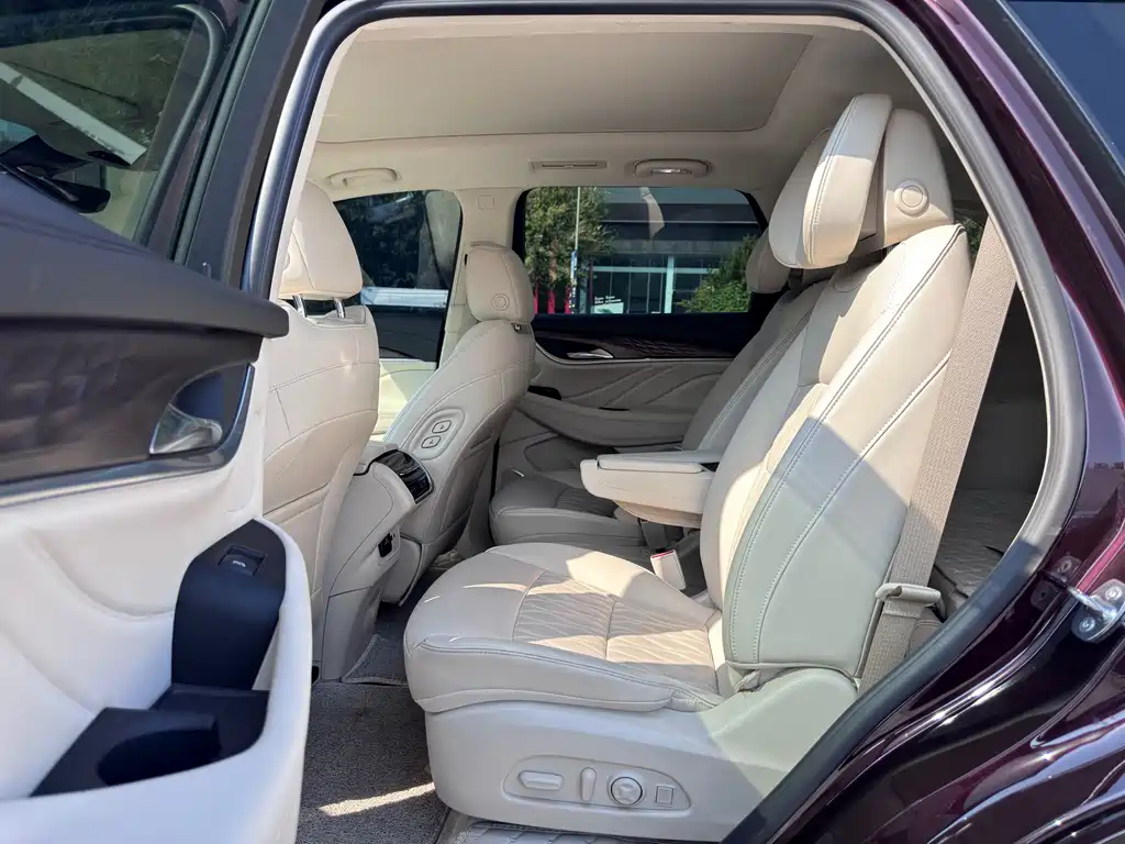 Buick Enclave — миниатюра 8