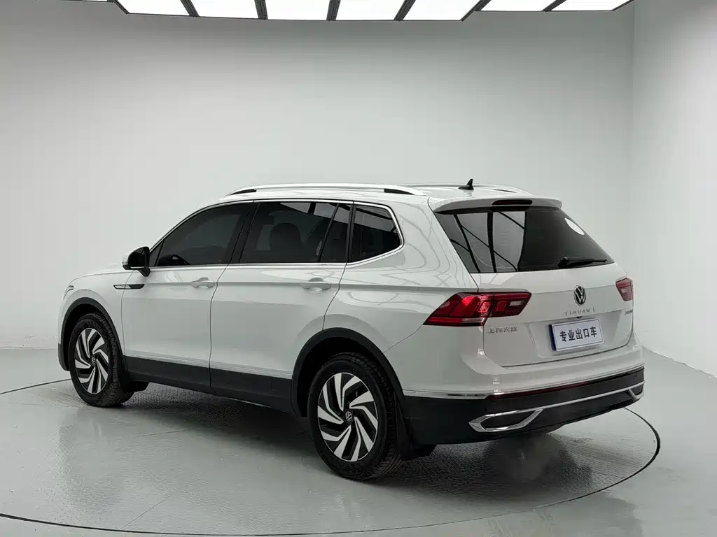 Volkswagen Tiguan L L 2023 280TSI AT