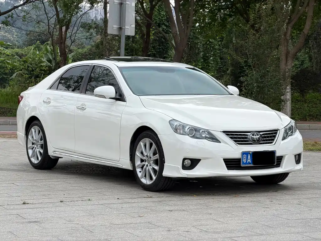 Toyota Reiz 2010 3.0V Flagship