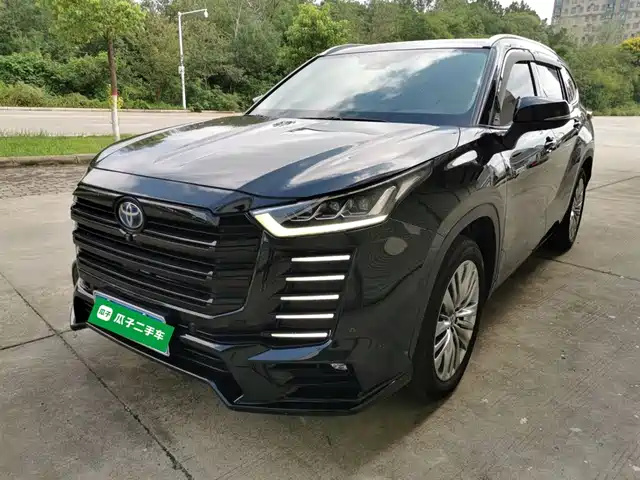 TOYOTA HIGHLANDER 2022