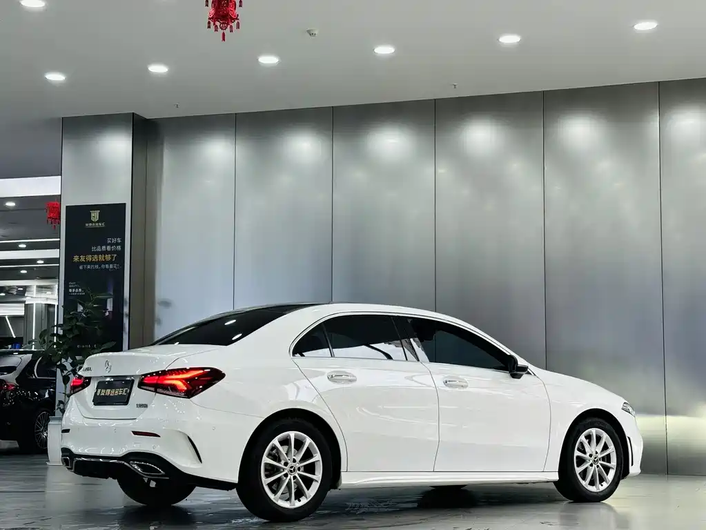 MERCEDES-BENZ A CLASS