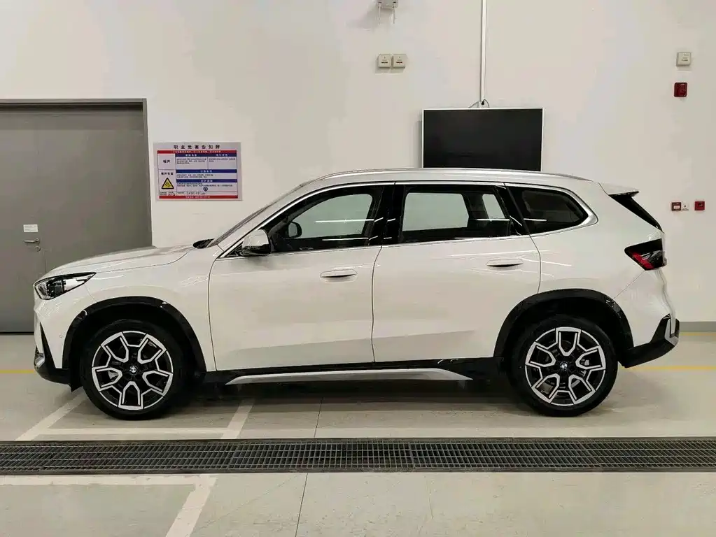 BMW X1 2026 sDrive25Li X