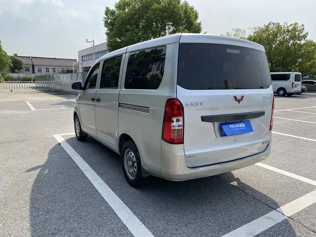 Wuling Rongguang V — миниатюра 12